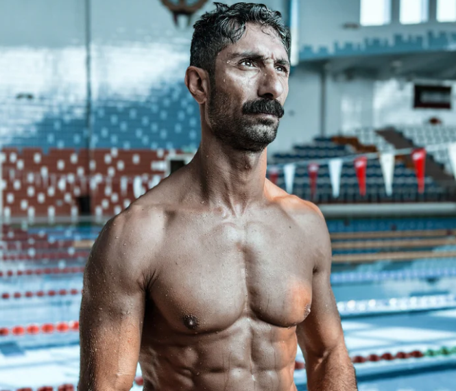 العقيد يوسف الشطي من الكويت يسجل رقماً قياسياً جديداً في موسوعة غينيس